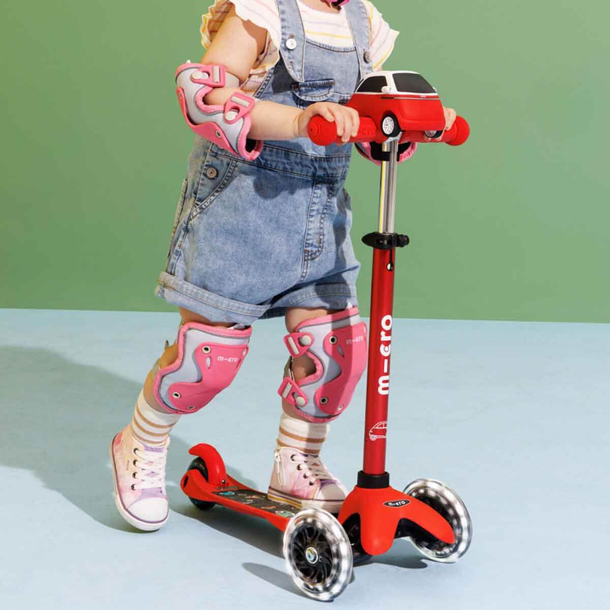 undefined - 3d745_Micro_Minilio_3_Tekerlekli_Isikli_Kirmizi_Scooter.jpg