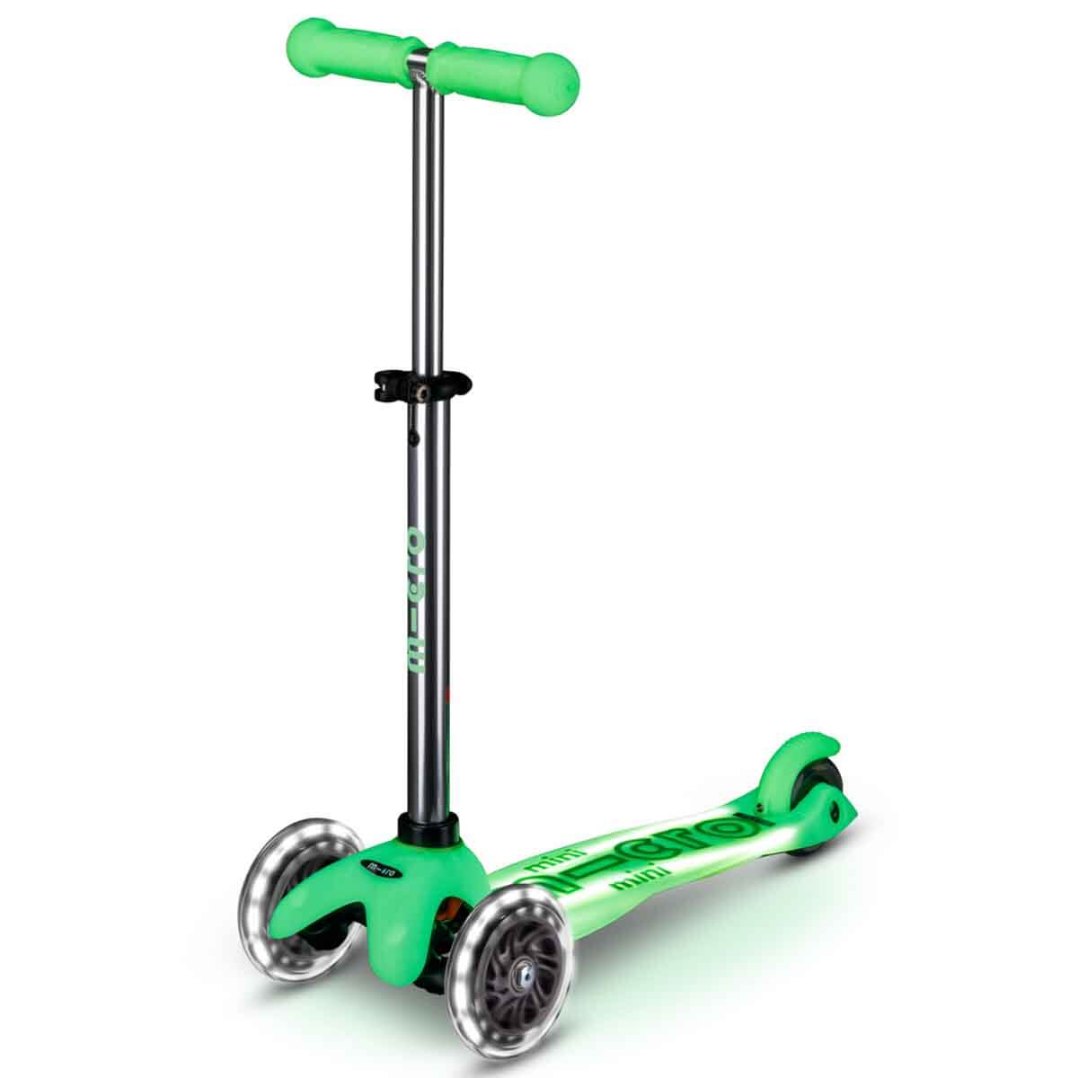 undefined - 3f0b9_Micro_Mini_Deluxe_3_Tekerlekli_Isikli_Yesil_Scoote.jpg