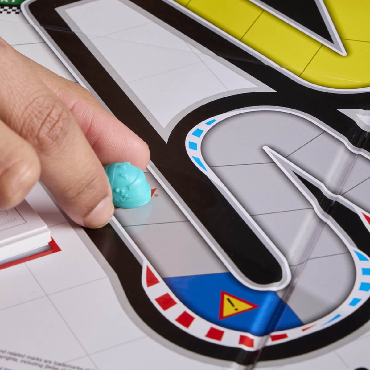 undefined - 42bd9_Monopoly_F1_Formula_Kutu_Oyunu.jpg