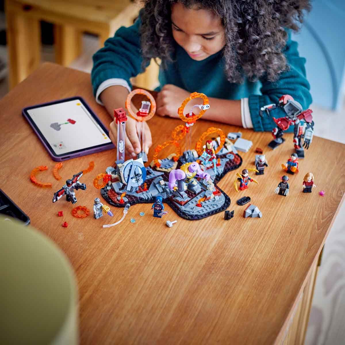undefined - 430a1_LEGO_Marvel_Avengers_Endgame_Son_Savas_76323_.jpg