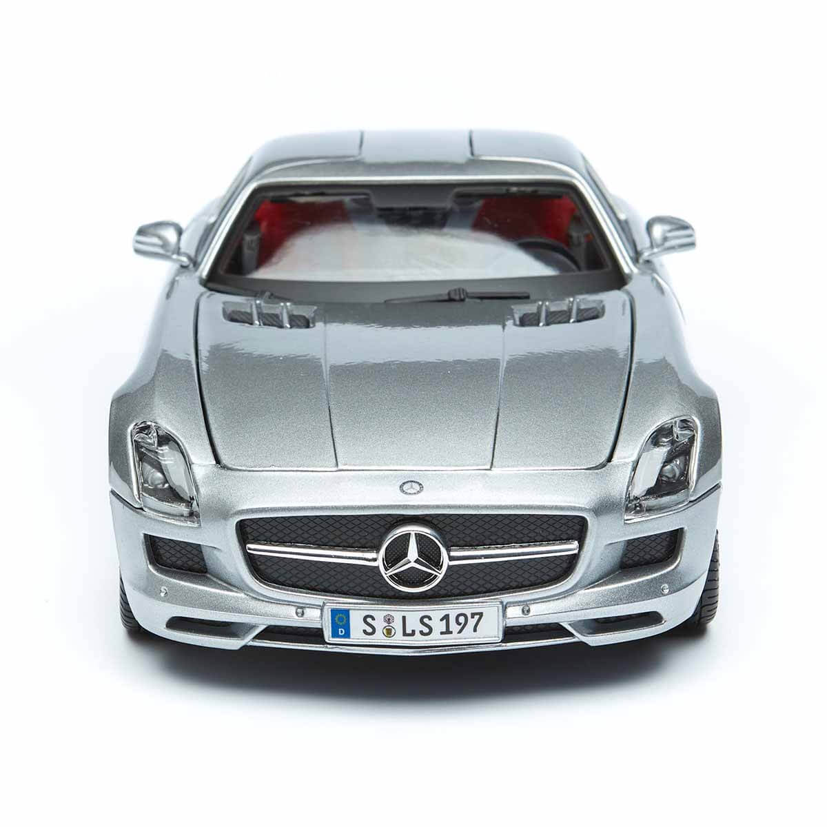undefined - 45f54_118_Mercedes-Benz_SLS_AMG_Special_Edition_Die_Cast.jpg