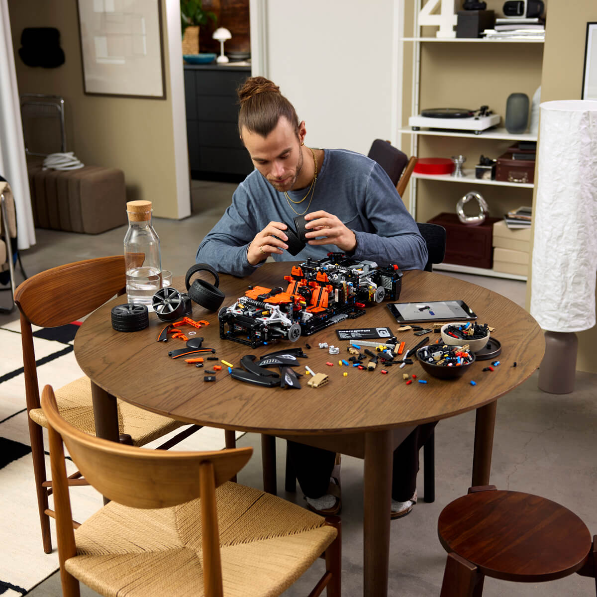undefined - 46000_LEGO_Technic_Koenigsegg_Sadair___s_Spear_Mega_Arab.jpg