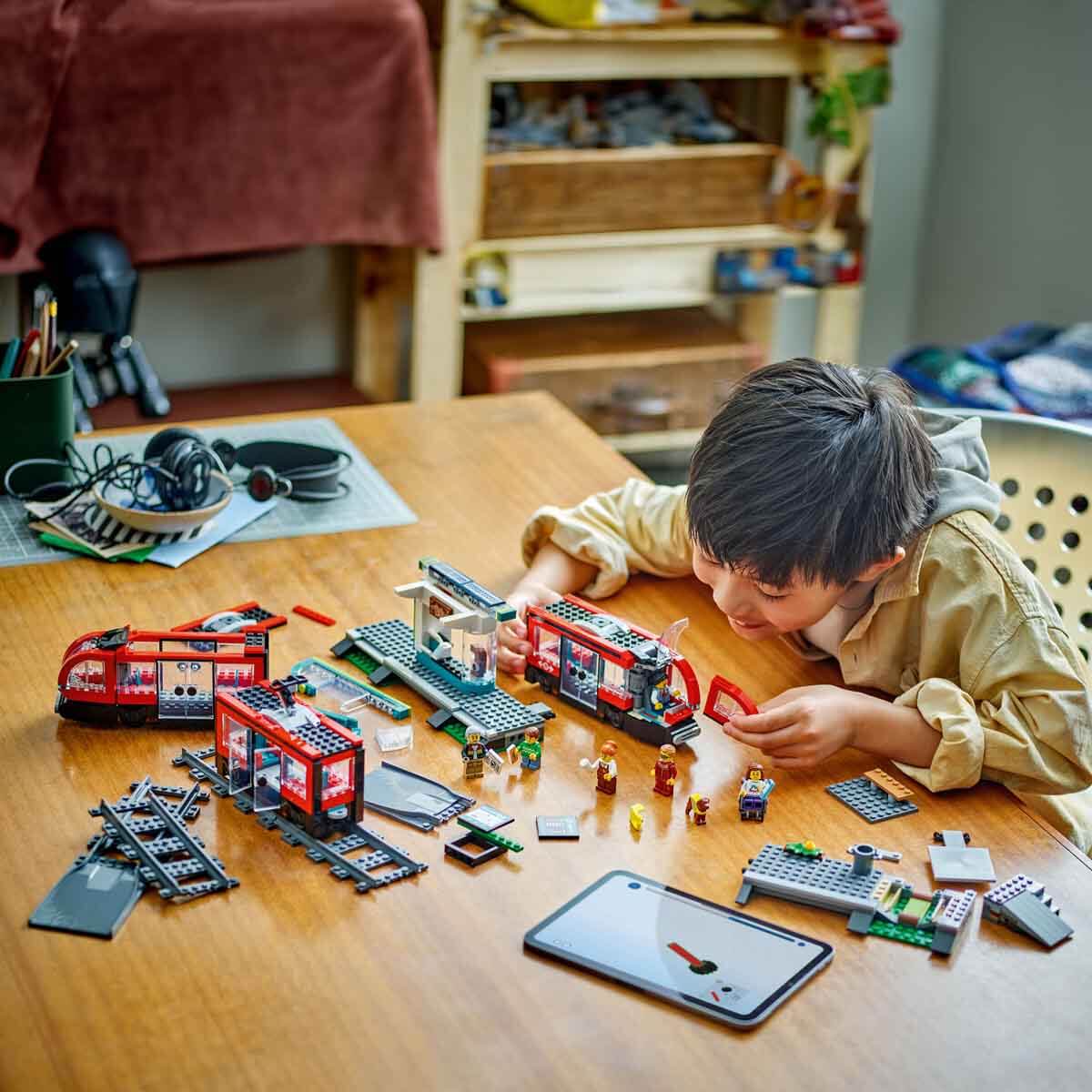 undefined - 47474_LEGO_City_Sehir_Merkezi_Tramvay_Istasyonu_60423_.jpg