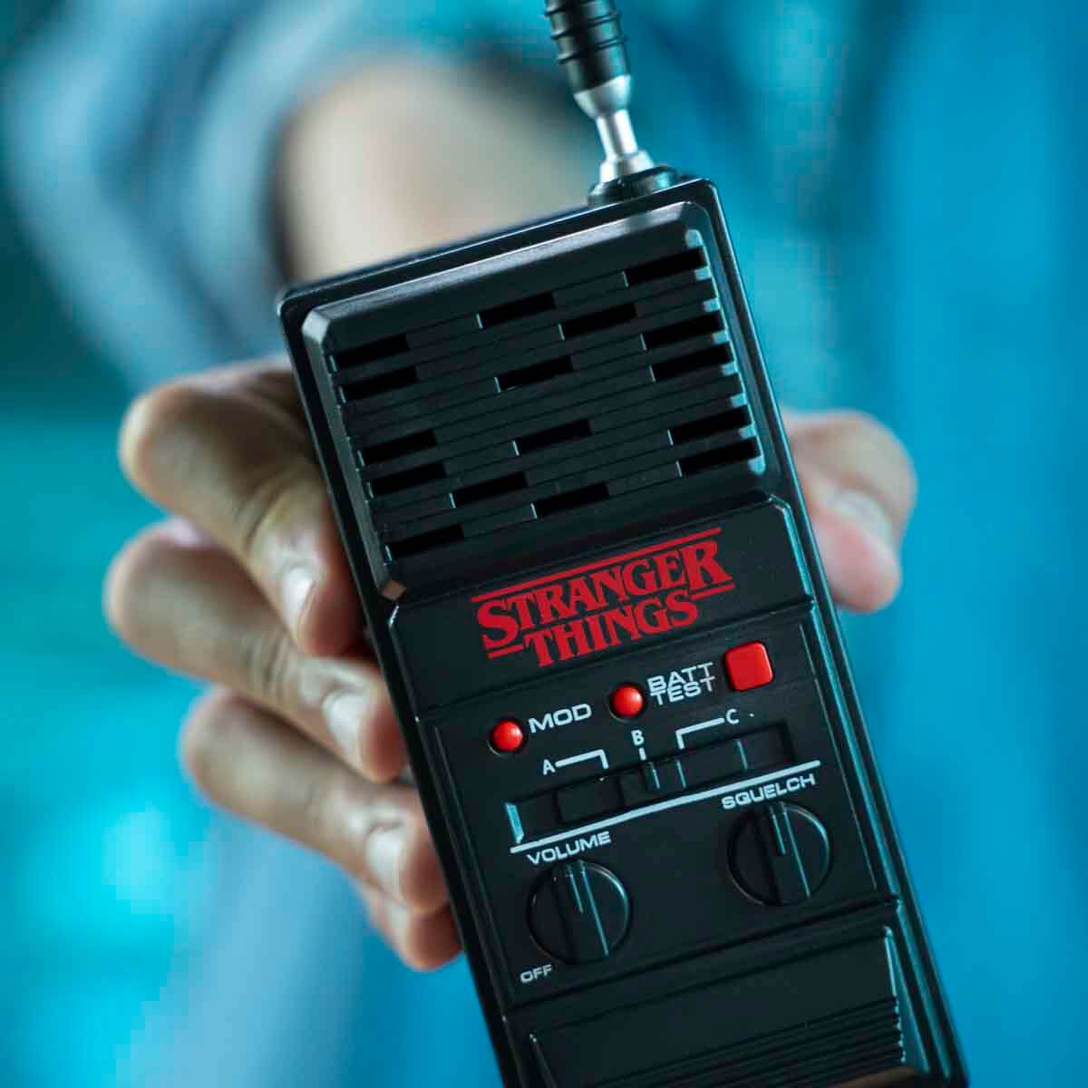 undefined - 47f48_Stranger_Things_Walkie_Talkie_Kapsul_Surpriz_Figur.jpg