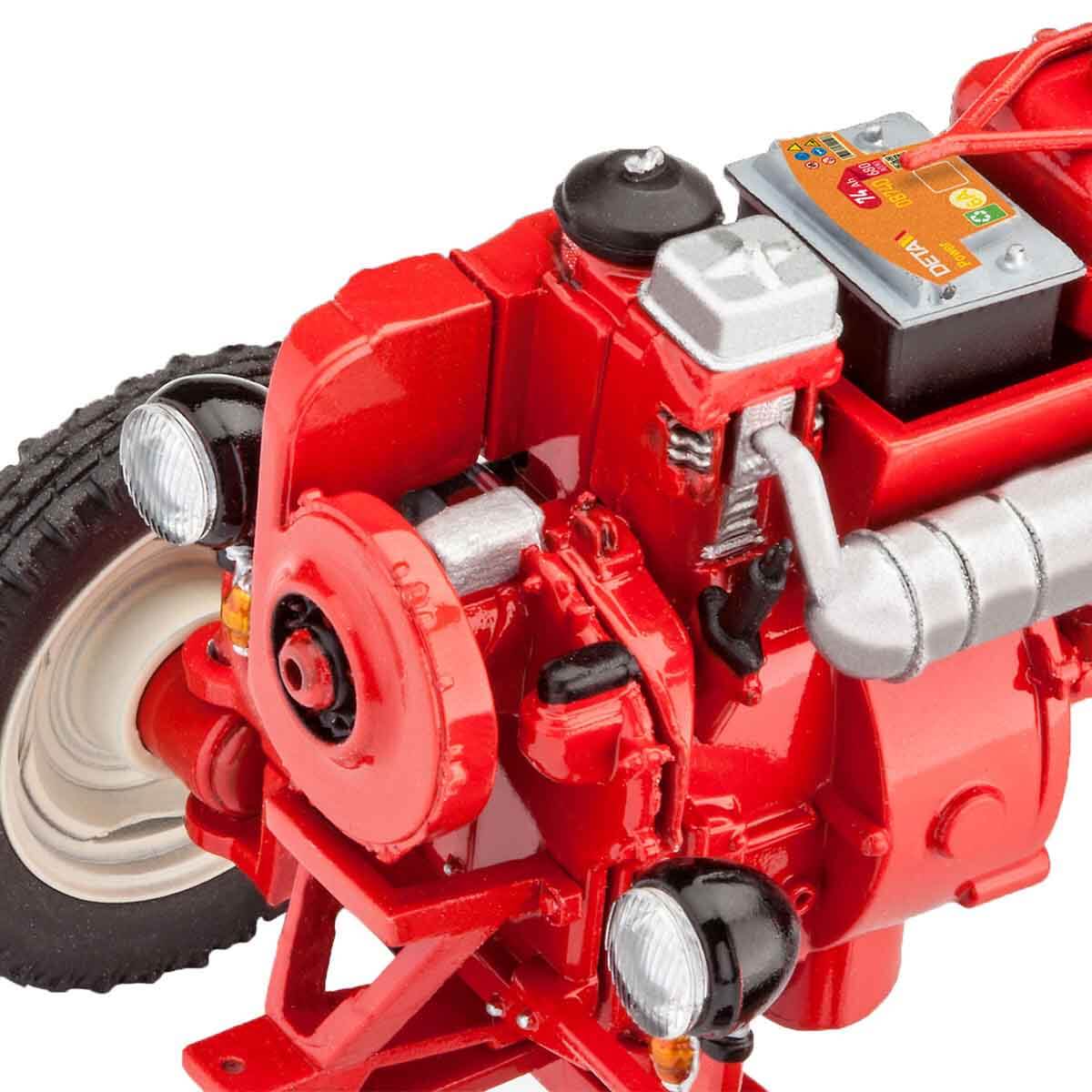 undefined - 4aae4_Revell_1_24_Porsche_Diesel_Junior_108_VBA67823.jpg
