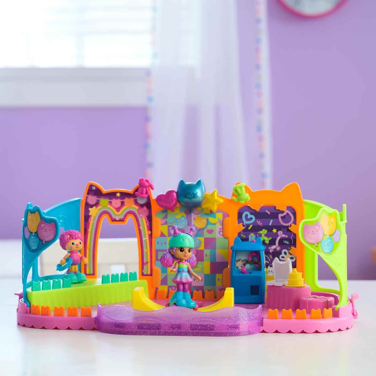 undefined - 4abf6_Gabbys_Dollhouse_Parti_Salonu_Oyun_Seti_.jpg