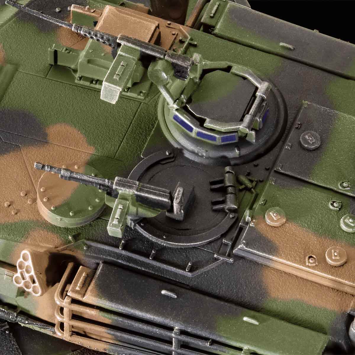 undefined - 4b011_Revell_172_M1A1_AIMSA_M1A2_ABRAMS_VSO03346.jpg