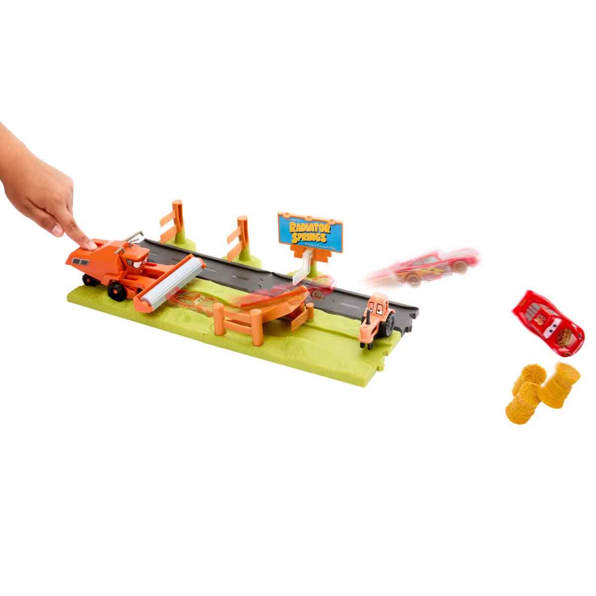 undefined - 4b3d5_Disney_Pixar_Cars_Frankten_Kacis_ve_Akrobasi_Yaris.jpg