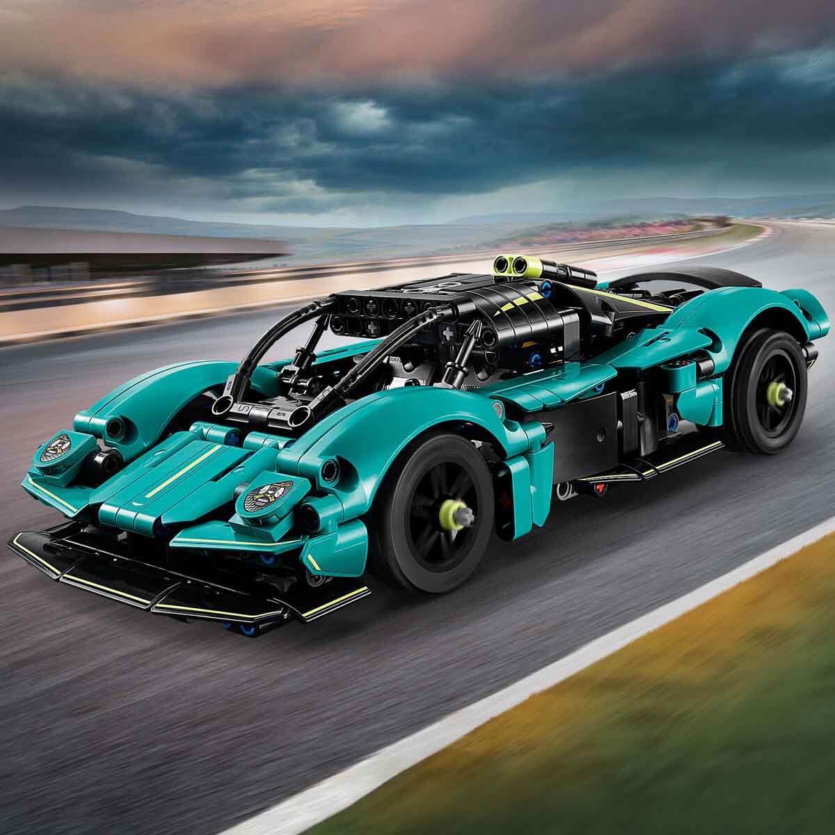 undefined - 4b42e_LEGO_Technic_Aston_Martin_Valkyrie_42208.jpg