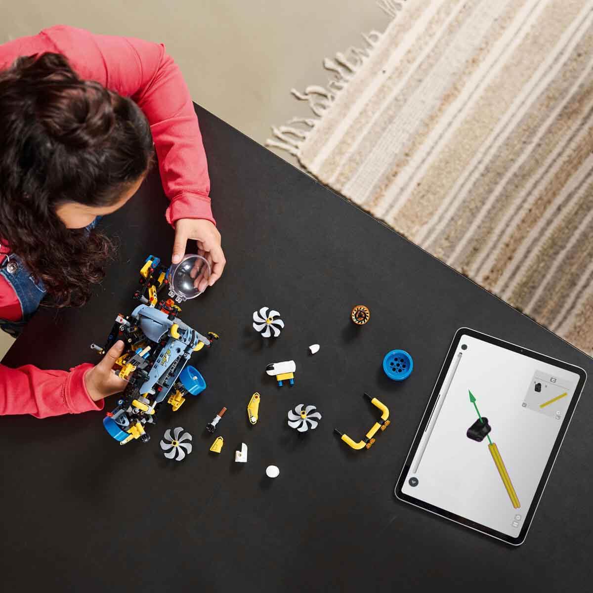 undefined - 4b677_LEGO_Technic_Derin_Deniz_Arastirma_Denizaltisi_422.jpg