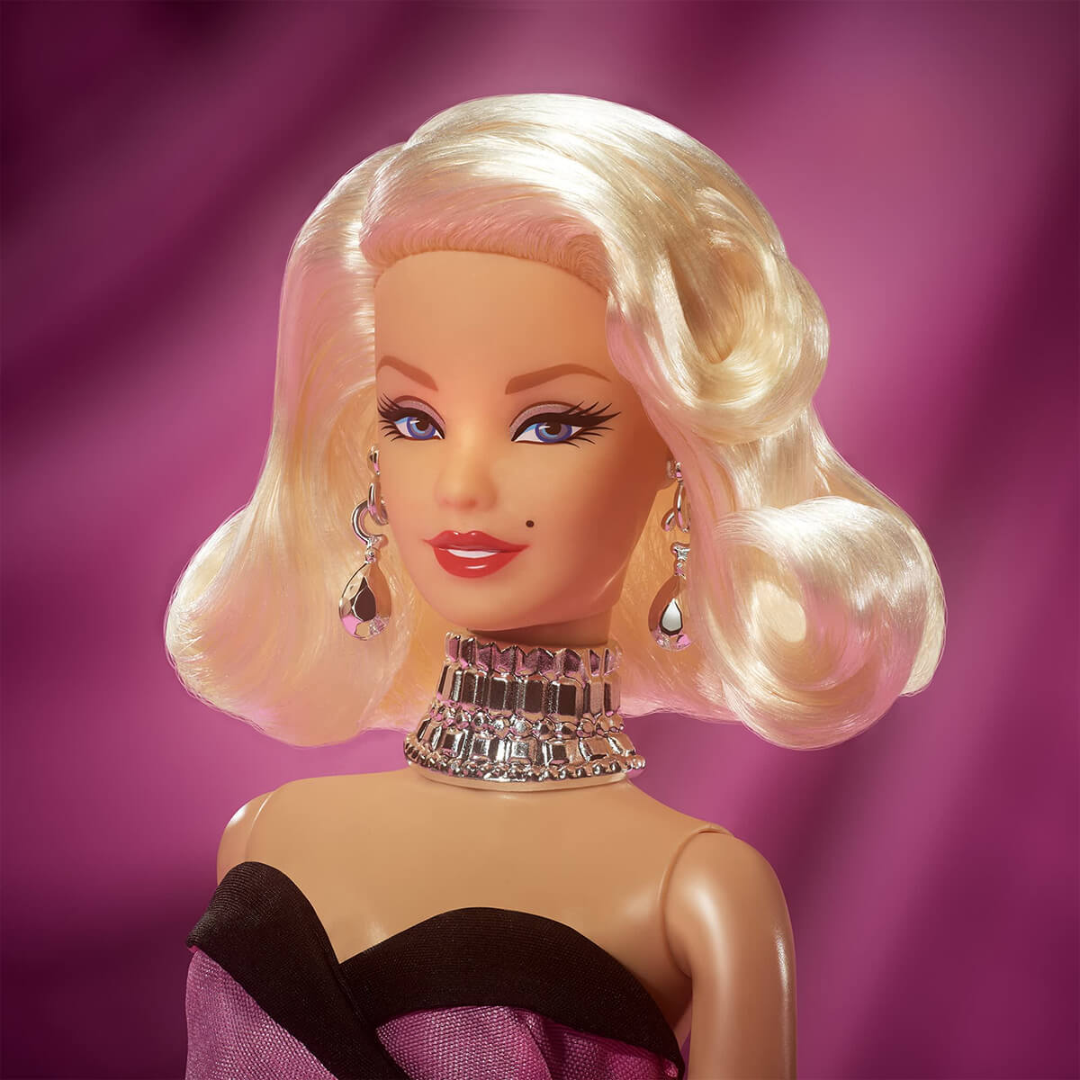 undefined - 4b818_Barbie_Signature_Marilyn_Monroe_Bebek_JJY00.jpg