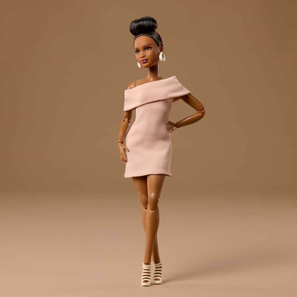 undefined - 4ba5e_Barbie_Signature_Barbie_Basics_Ikonik_Koleksiyon_B.jpg