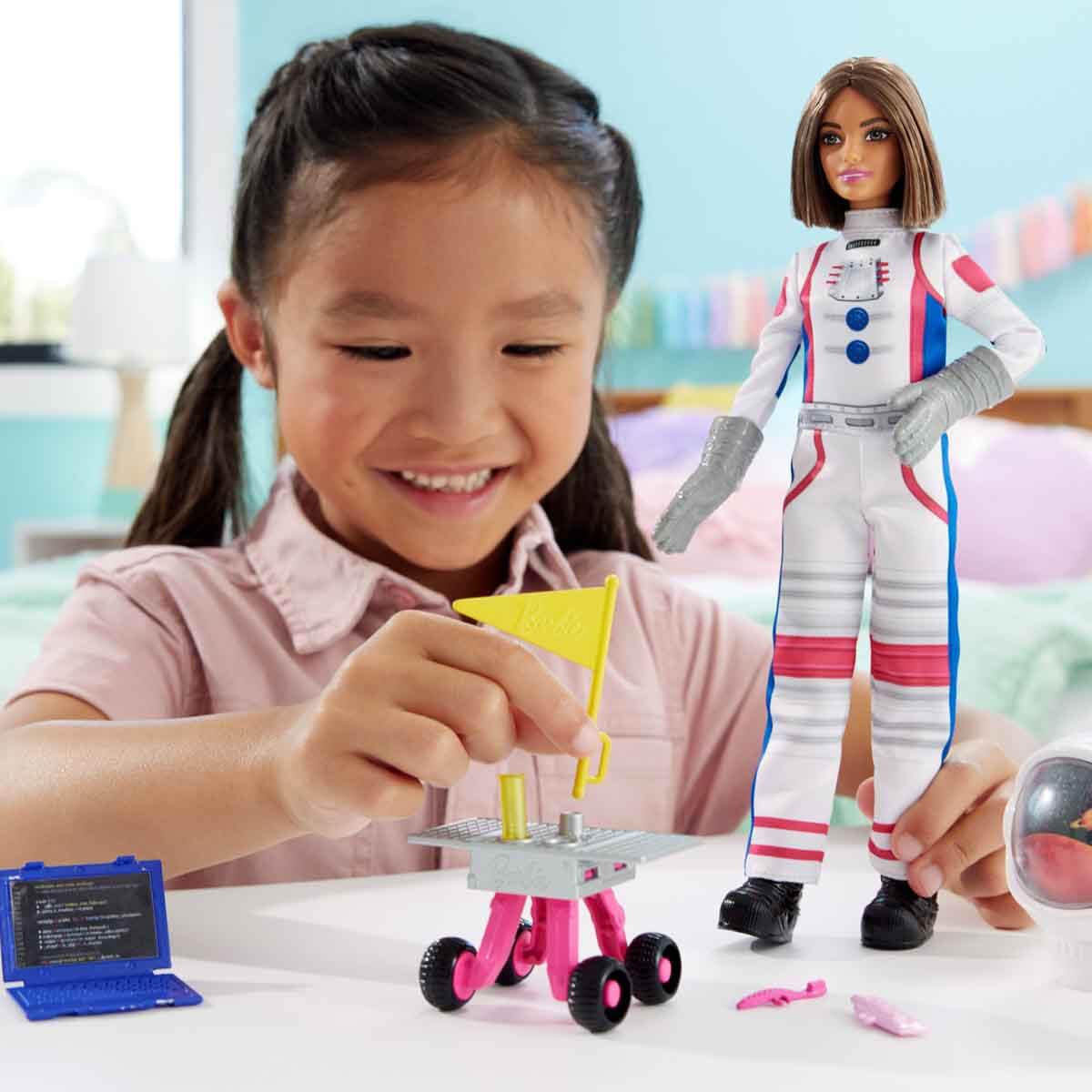 undefined - 4bff9_Barbie_Deluxe_Astronot_Kariyer_Bebegi_HRG45.jpg