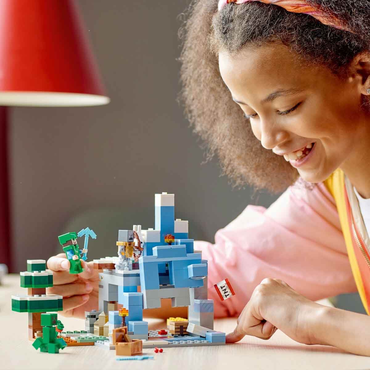 undefined - 4d7e7_LEGO_Minecraft_Donmus_Tepeler_21243.jpg
