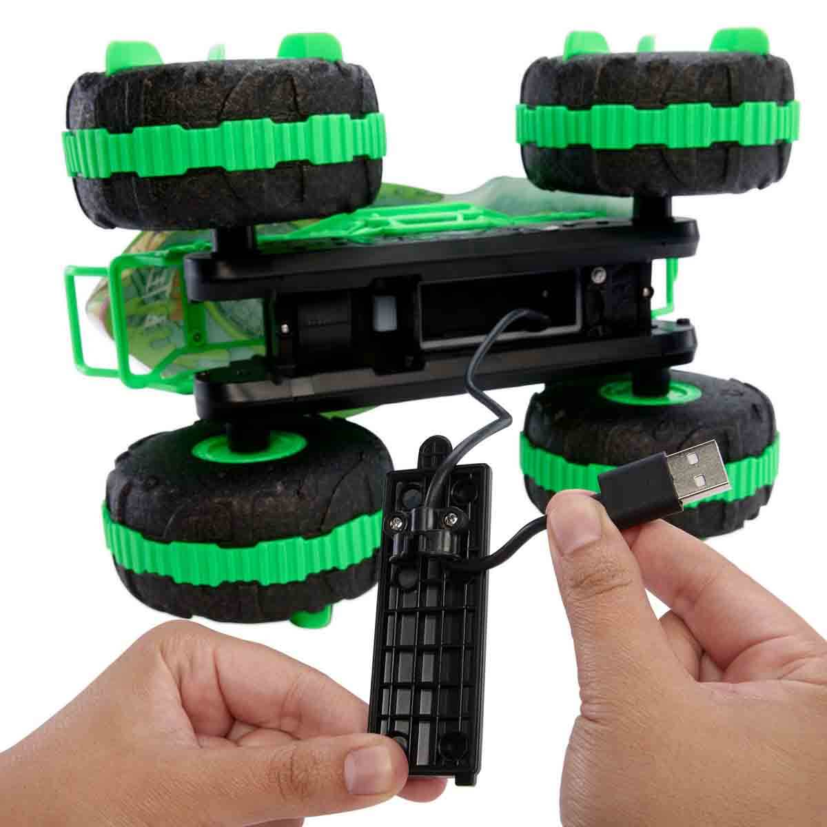 undefined - 4dce3_1_15_Hot_Wheels_Monster_Trucks_Mutant_Great_Bite_R.jpg