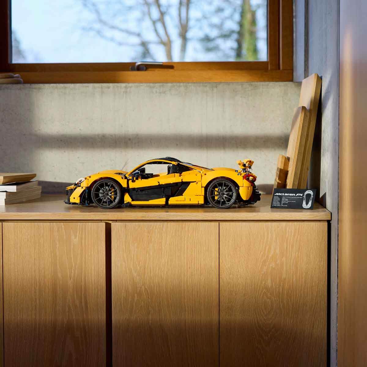 undefined - 4e3be_LEGO_Technic_McLaren_P1_42172_.jpg