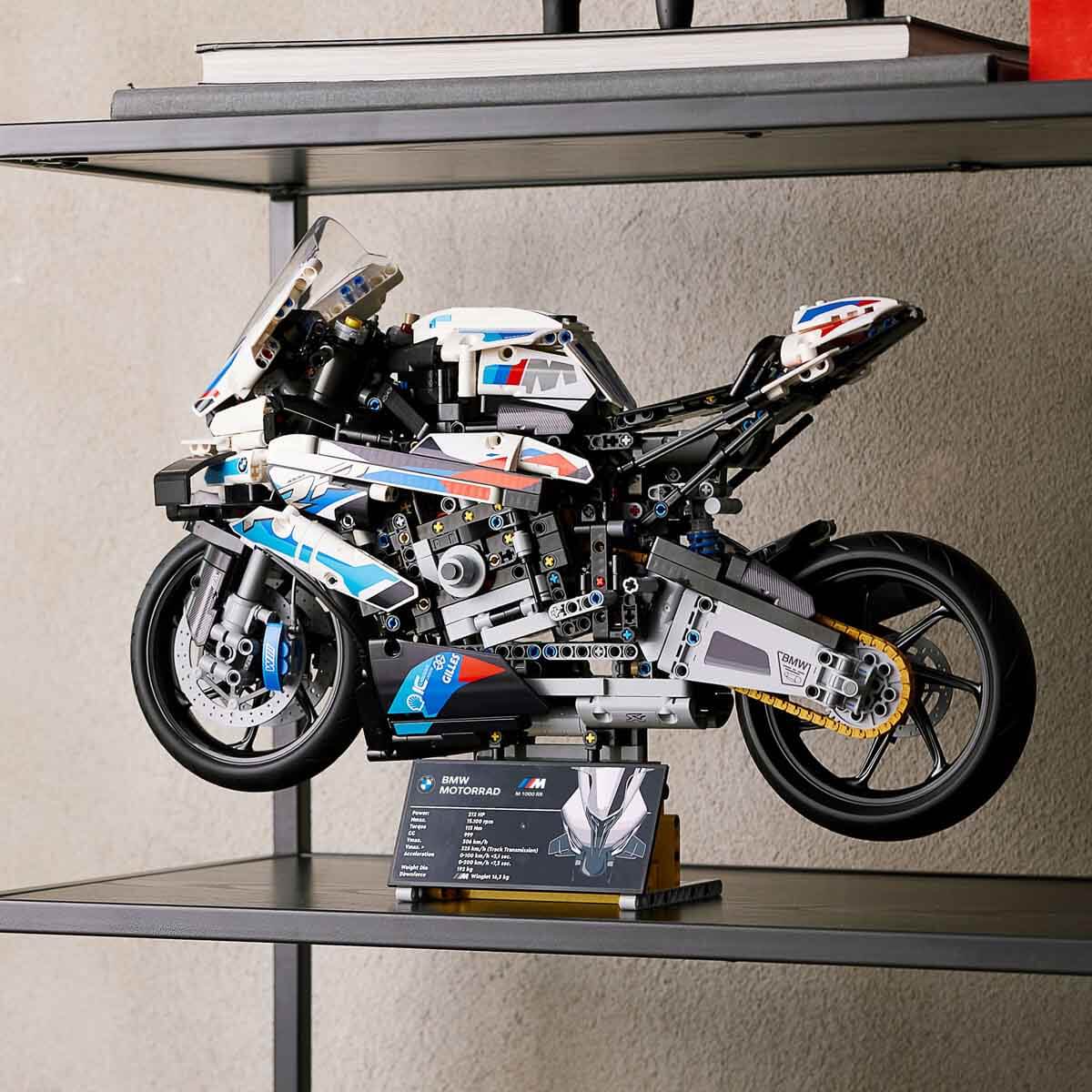 undefined - 5003b_LEGO_Technic_BMW_M_1000_RR_42130.jpg