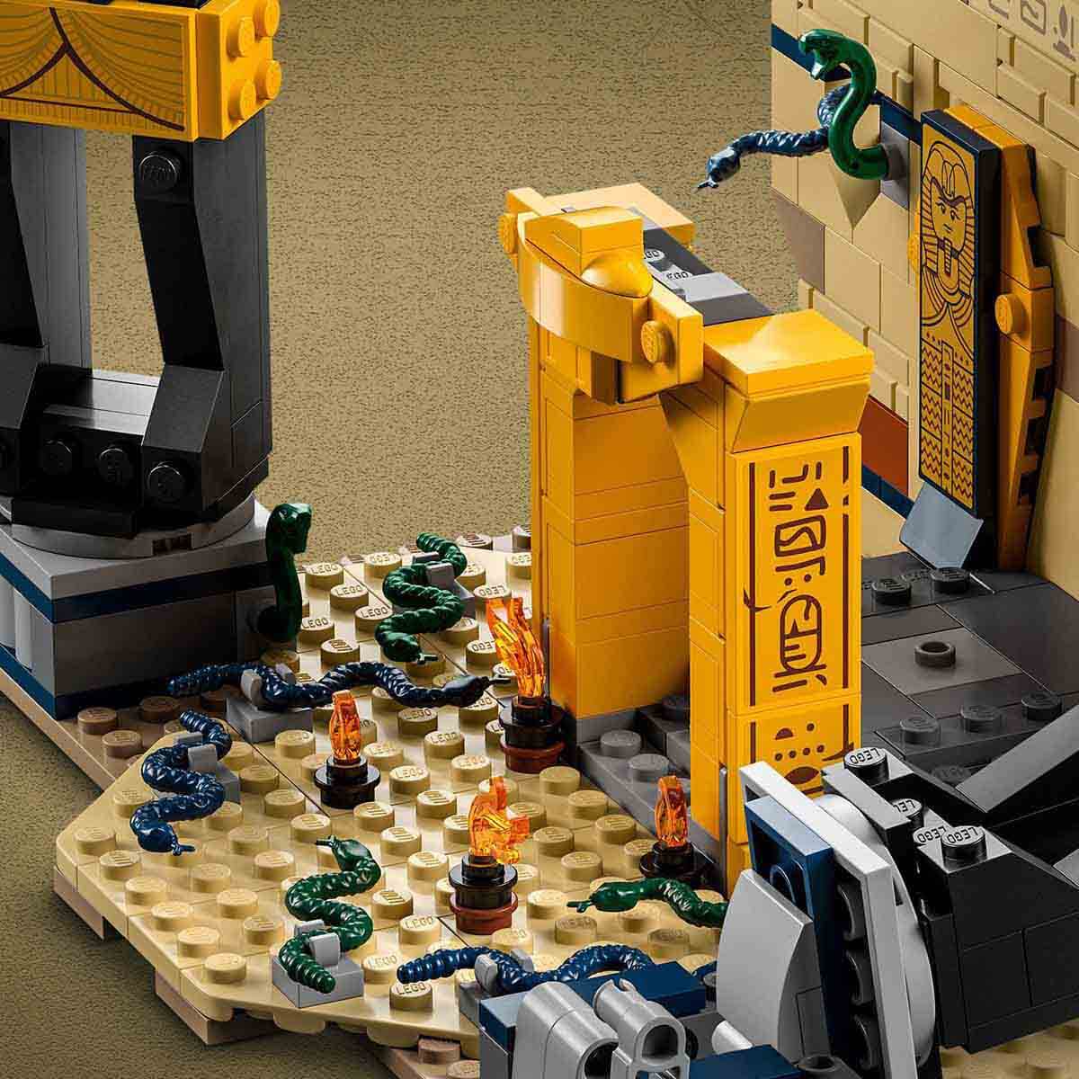 undefined - 5138a_LEGO_Indiana_Jones_Kayip_Mezardan_Kacis_77013_.jpg