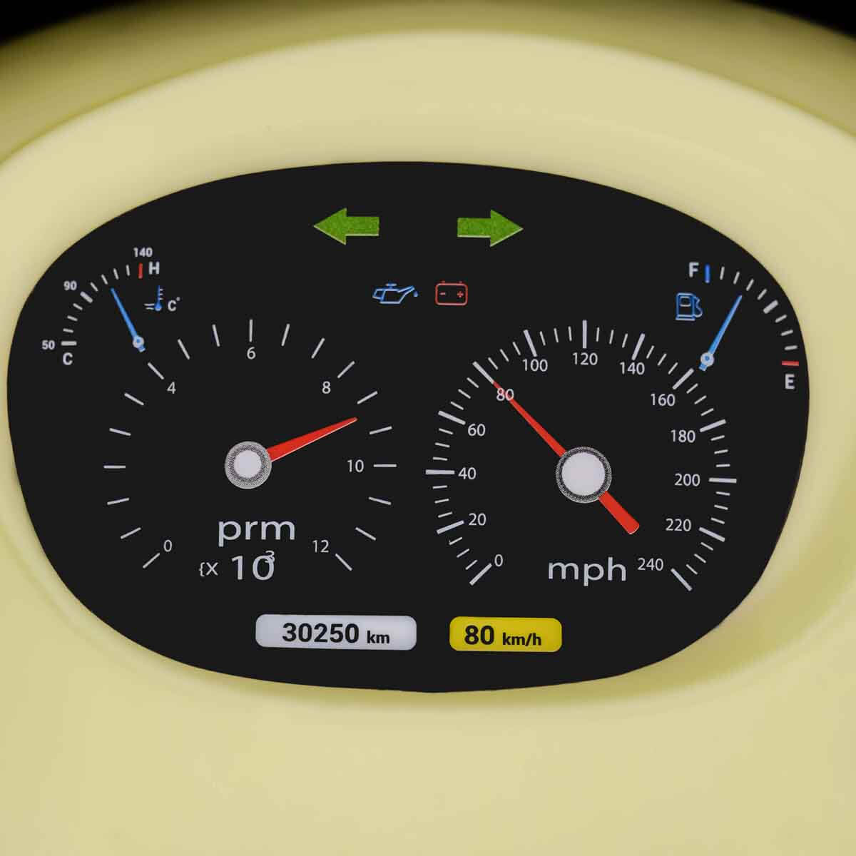 undefined - 57ea8_Isikli_Uzaktan_Kumandali_Wespina_Yesil_Motor.jpg