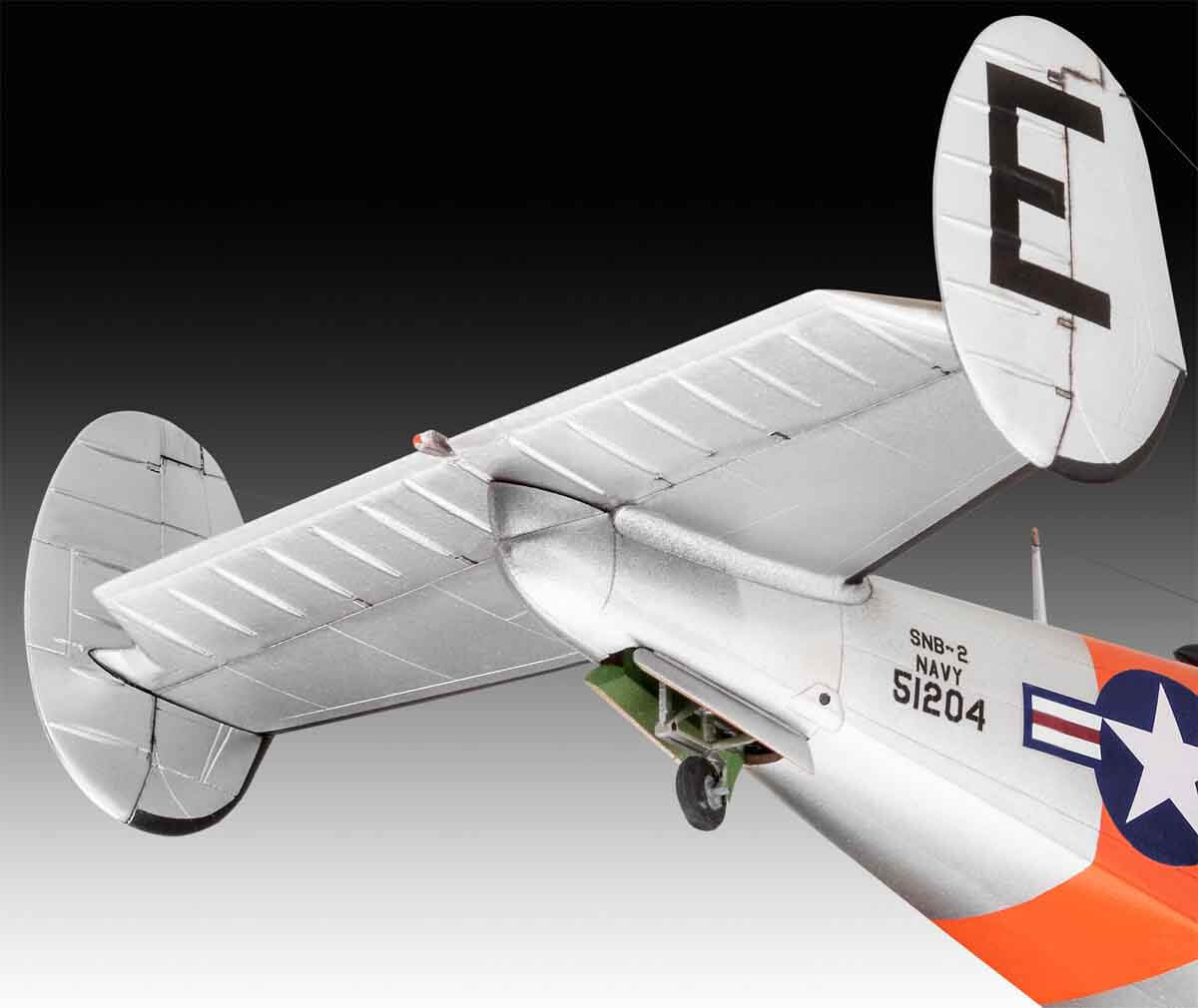 undefined - 5860e_Revell_148_Beechcraft_Model_18_VSA03811.jpg