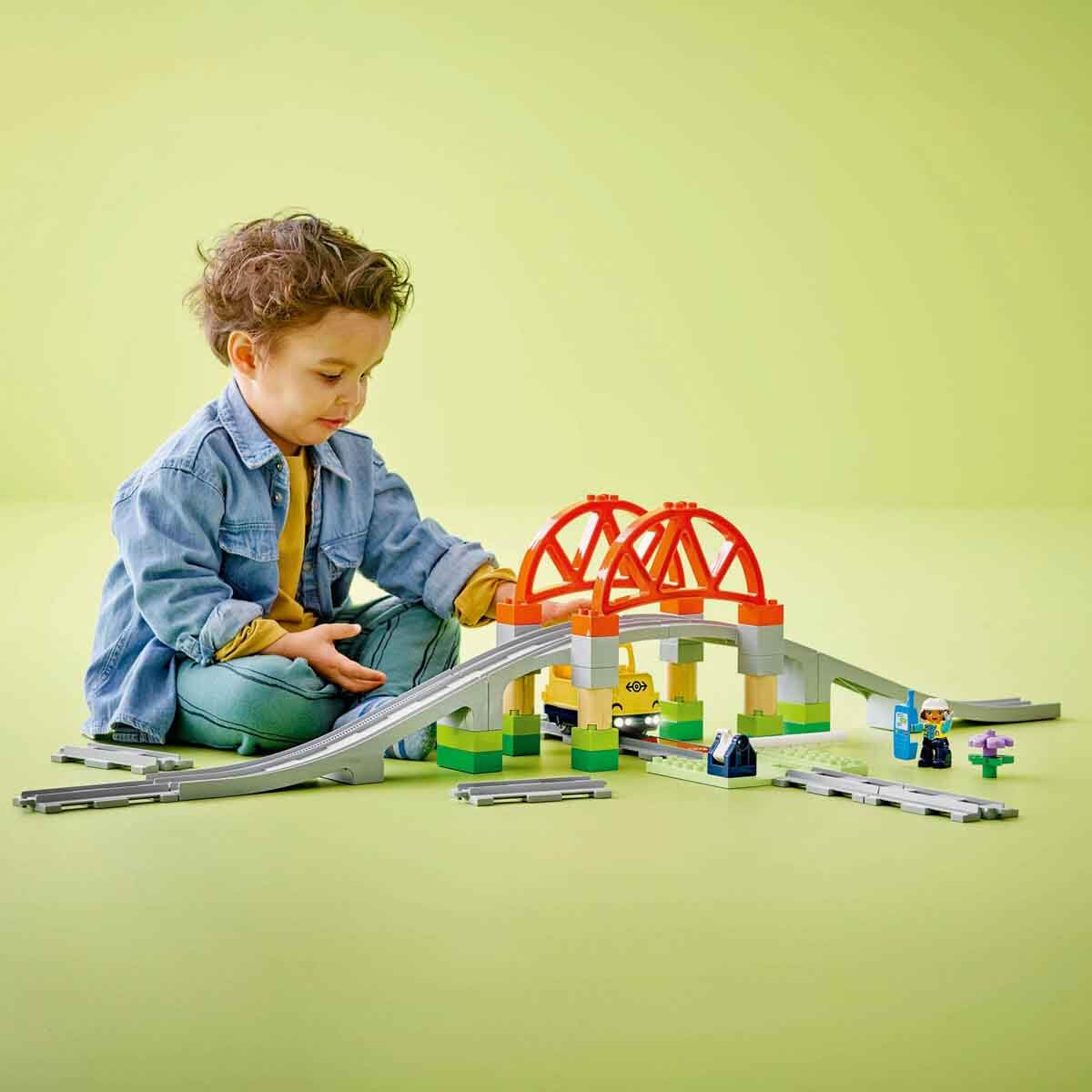 undefined - 5c07f_LEGO_DUPLO_Kasabasi_Tren_Koprusu_ve_Raylari_Ek_Mac.jpg