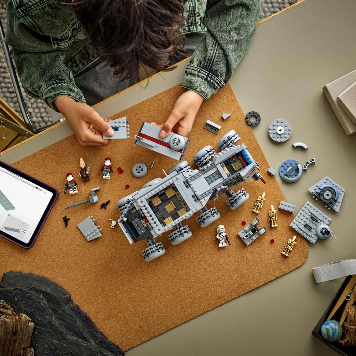 undefined - 5c5a4_LEGO_Star_Wars_Klon_Savaslari_Cumhuriyet_Juggernau.jpg