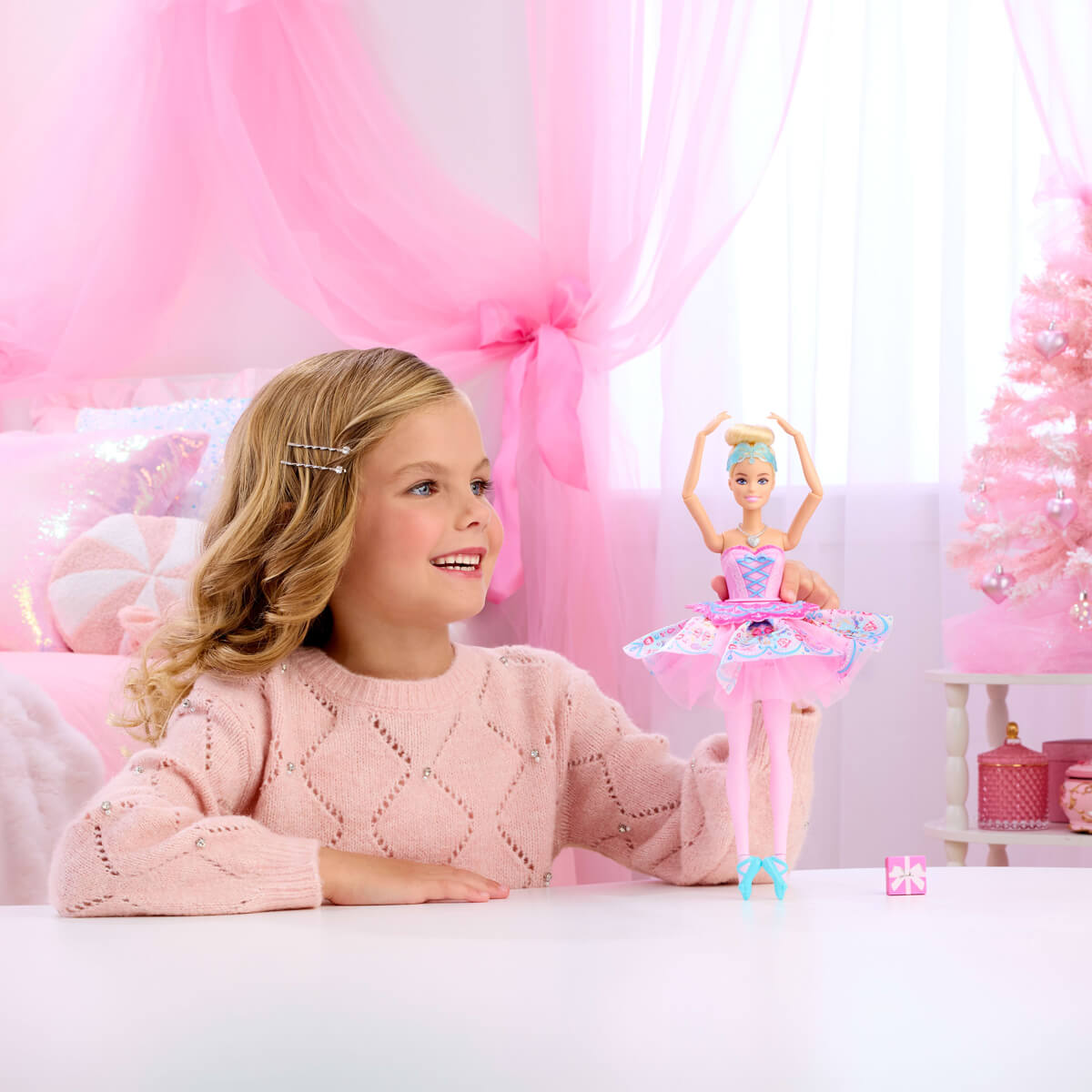 undefined - 5db0a_Barbie_Findikkiran_Balesi_Deluxe_Clara_JLW53.jpg
