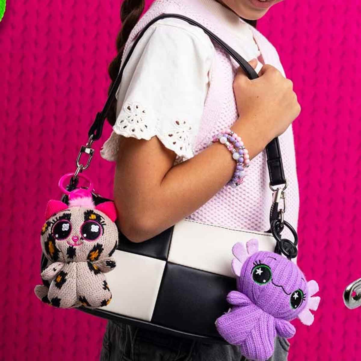 undefined - 5e71d_Threadz_Charmz_Pelus_Anahtarlik.jpg
