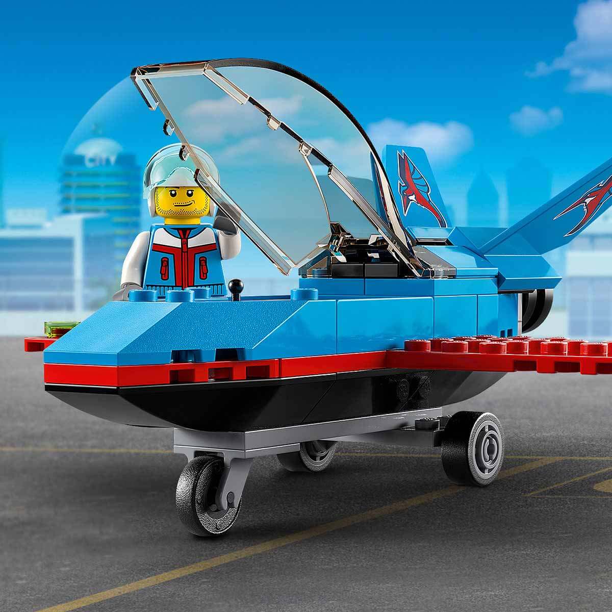 undefined - 5eb78_LEGO_City_Gosteri_Ucagi_60323.jpg