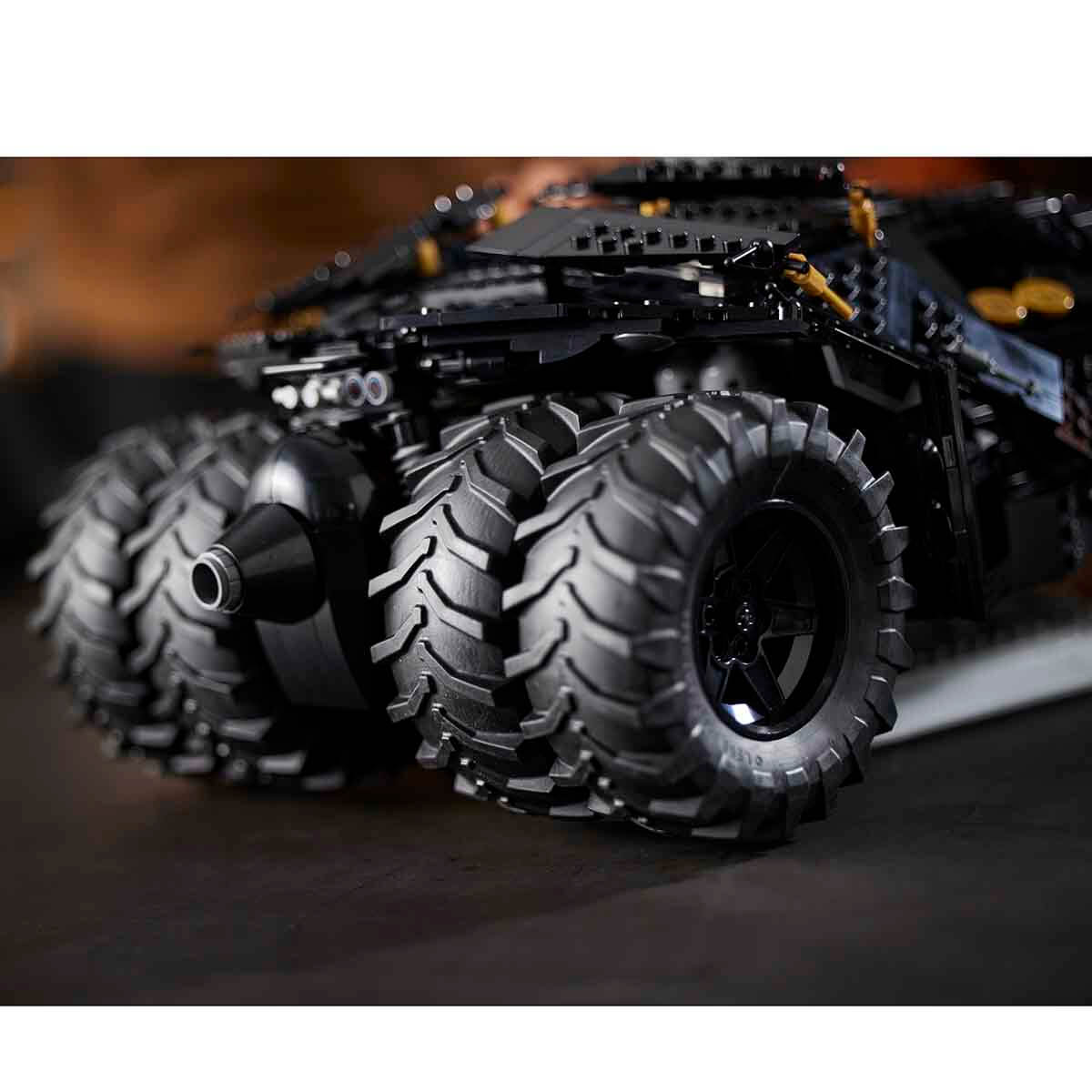 undefined - 5feee_LEGO_DC_Comics_Super_Heroes_Batmobile_Tumbler.jpg