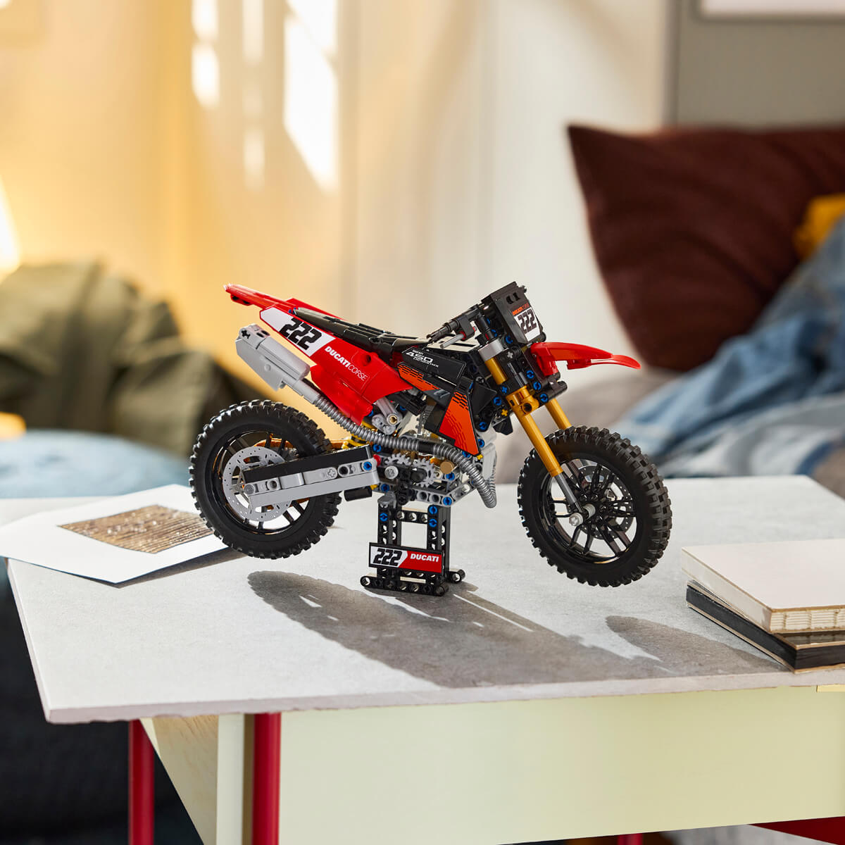 undefined - 600e5_LEGO_Technic_Ducati_Desmo450_MX_Factory_Motosiklet.jpg