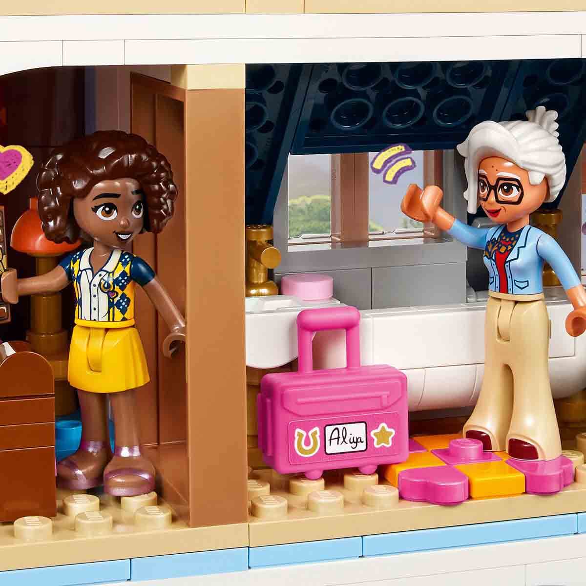 undefined - 60237_LEGO_Friends_Kale_Pansiyon_42638.jpg