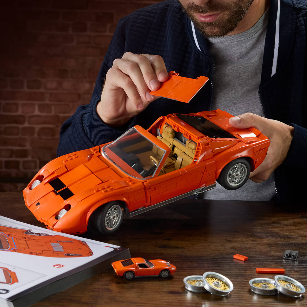 undefined - 60c08_Mattel_Brick_Shop_Hot_Wheels_71_Lamborghini_Miura_.jpg