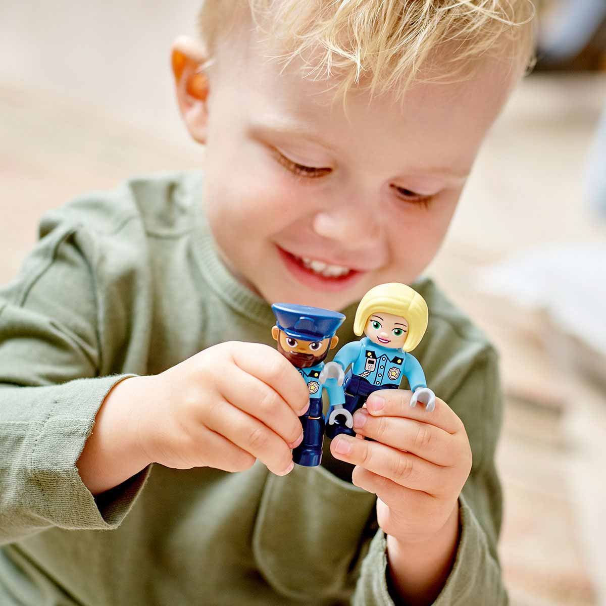 undefined - 62449_LEGO_DUPLO_Kurtarma_Polis_Merkezi_ve_Helikopter_10.jpg