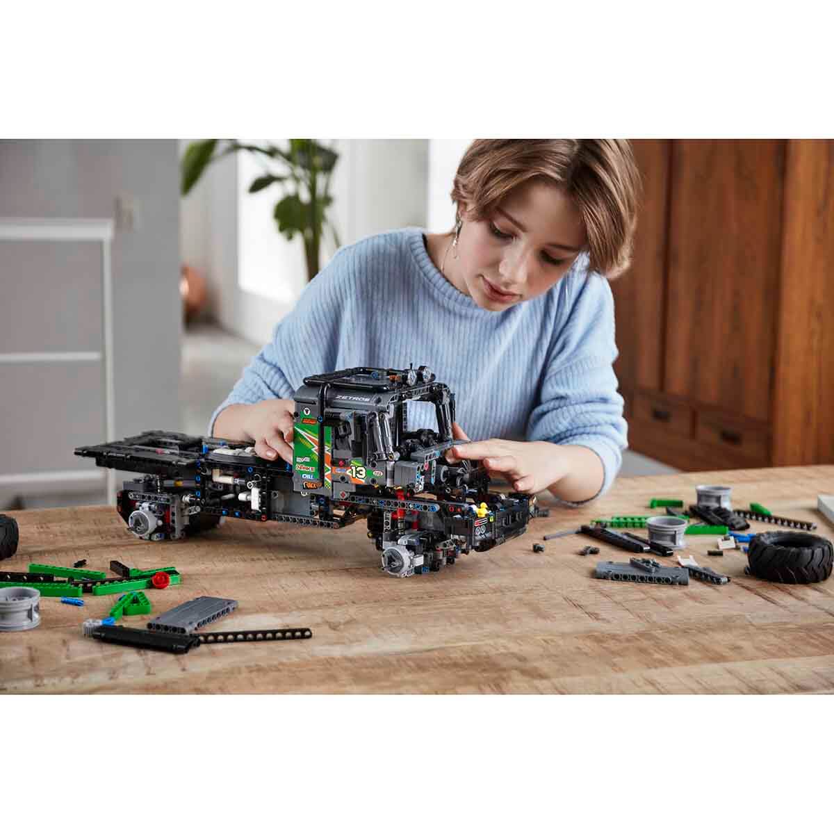 undefined - 6268f_LEGO_Technic_Uygulama_Kumandali_4_x_4_Mercedes_Ben.jpg