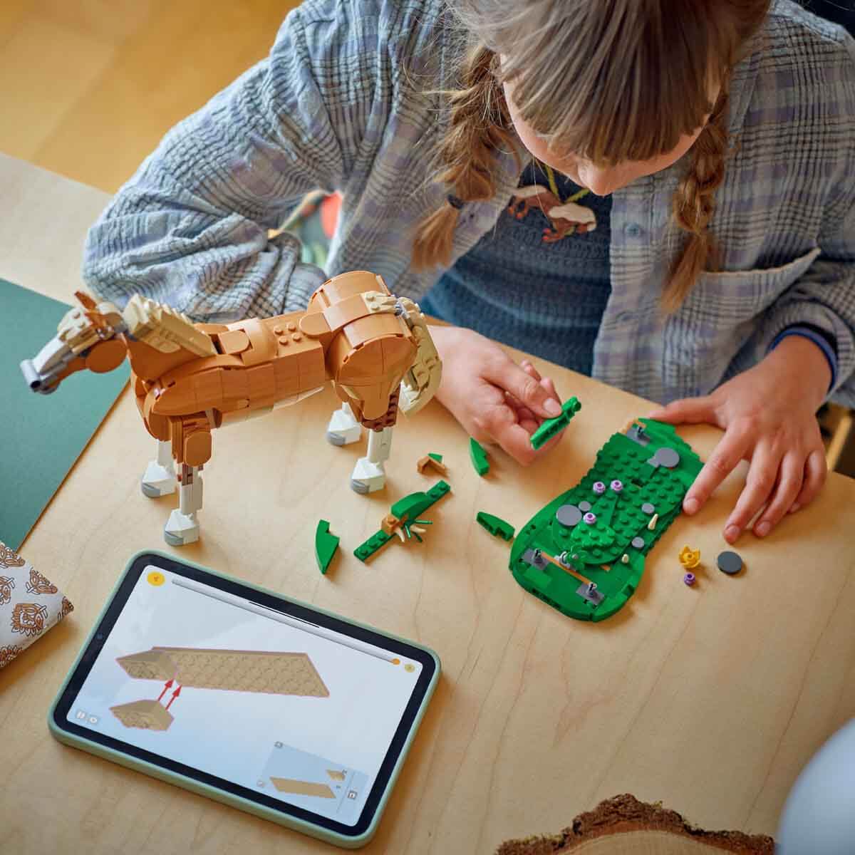 undefined - 63f63_LEGO_Creator_3u_1_Arada_Guzel_At_31166_.jpg