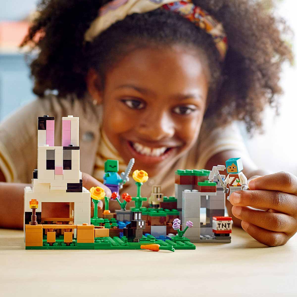undefined - 63ff4_LEGO_Minecraft_Tavsan_Ciftligi_21181_.jpg