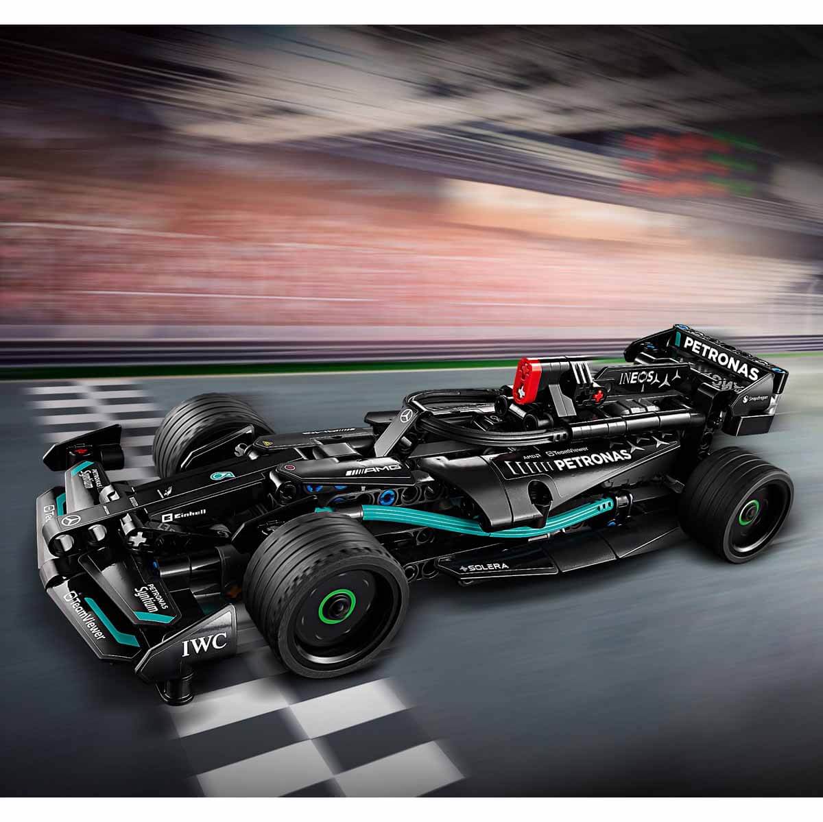 undefined - 64122_LEGO_Technic_Mercedes_AMG_F1_W14_E_Performance_Pul.jpg