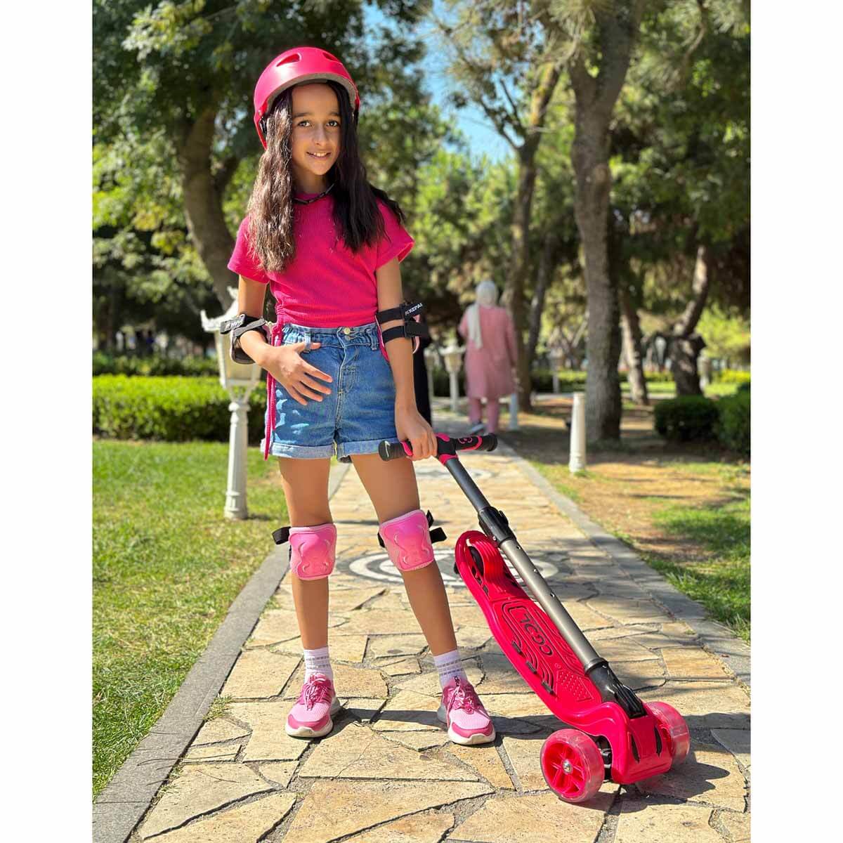 undefined - 6430f_Cool_Wheels_3_Tekerlekli_Isikli_Maxi_Scooter_Pembe.jpg