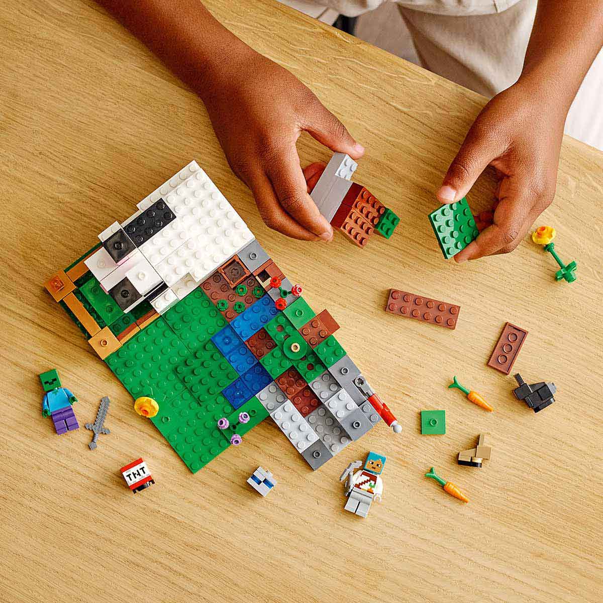undefined - 6595b_LEGO_Minecraft_Tavsan_Ciftligi_21181_.jpg
