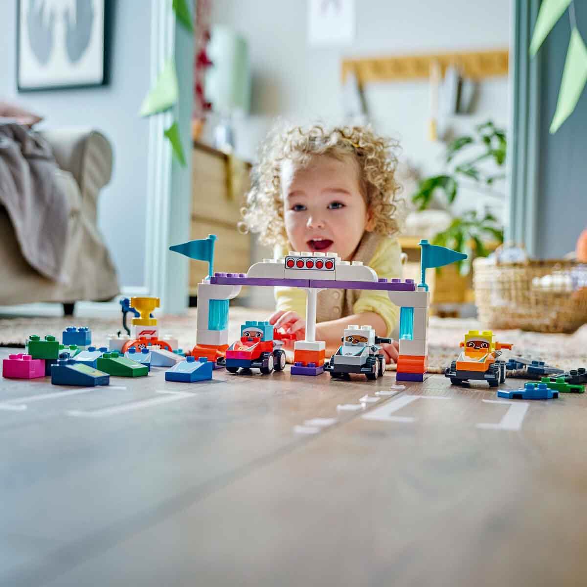 undefined - 665a2_LEGO_DUPLO_Kasabasi_F1_Takimi_Yaris_Arabalari_ve_S.jpg