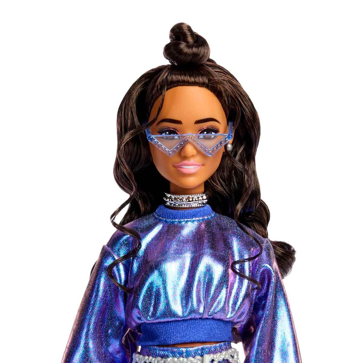 undefined - 67c03_Barbie_Deluxe_Style_Stil_Ikonu_Bebek_JFP42.jpg