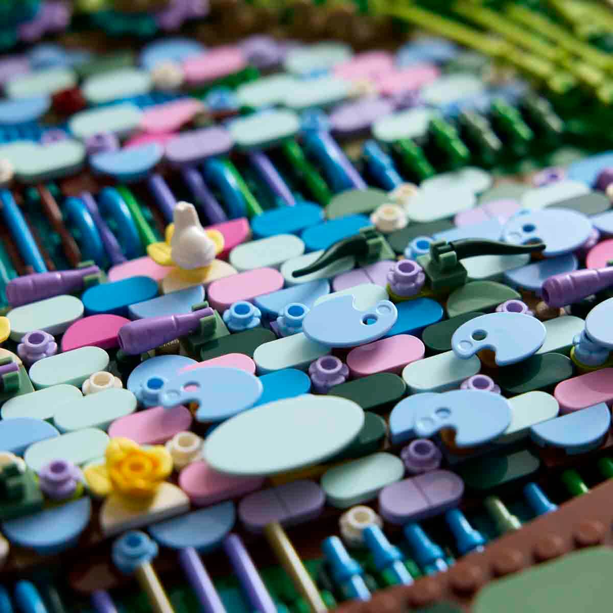 undefined - 67d4a_LEGO_Art_Claude_Monet__Nilufer_Golu_Uzerinde_Kopru.jpg