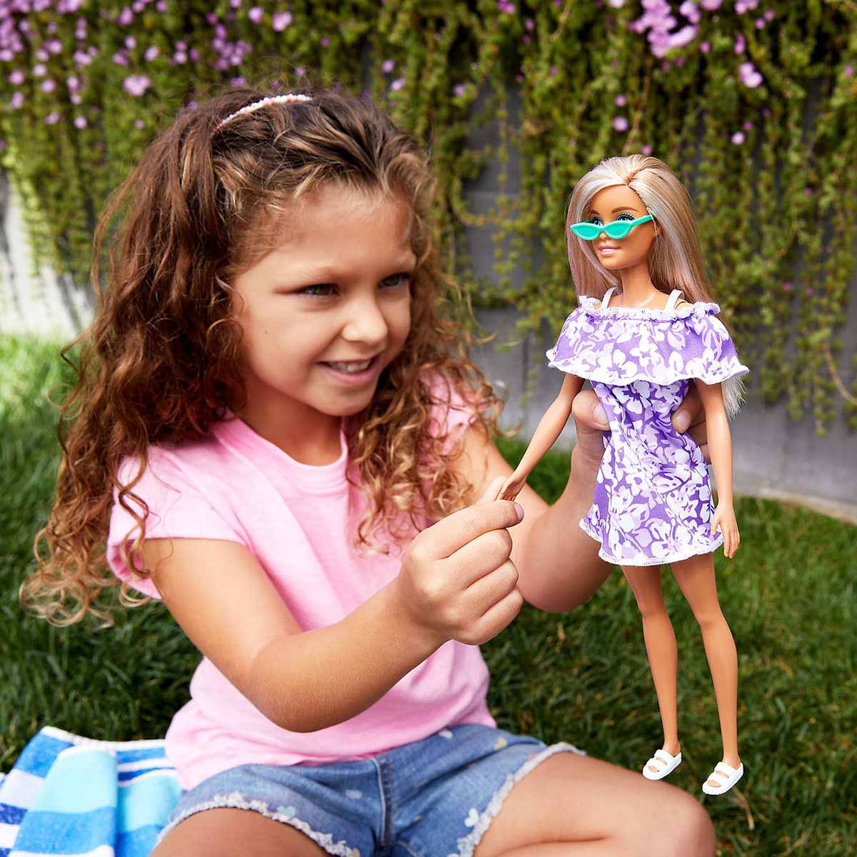 undefined - 683c9_Barbie_Bebek_Serisi_GRB35.jpg