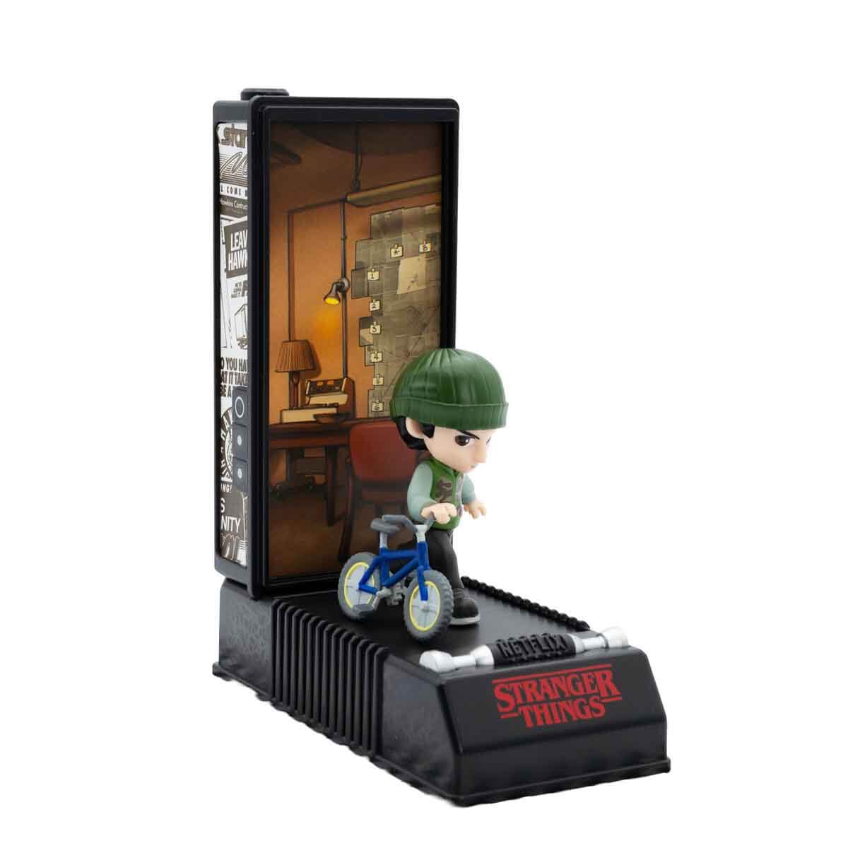 undefined - 68c21_Stranger_Things_Walkie_Talkie_Kapsul_Surpriz_Figur.jpg