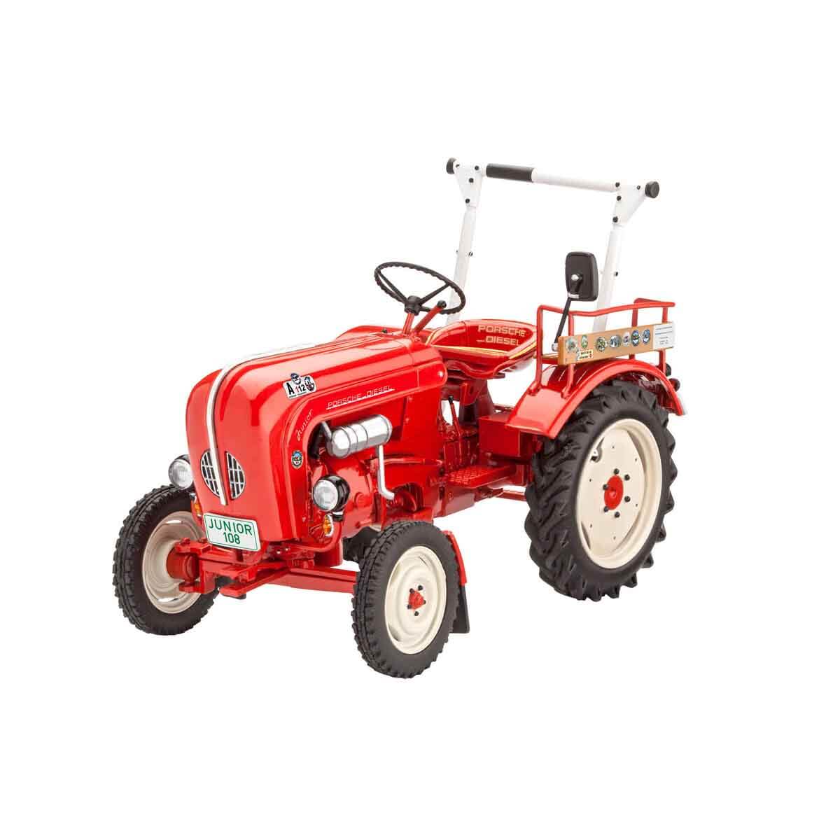 undefined - 691d2_Revell_1_24_Porsche_Diesel_Junior_108_VBA67823.jpg