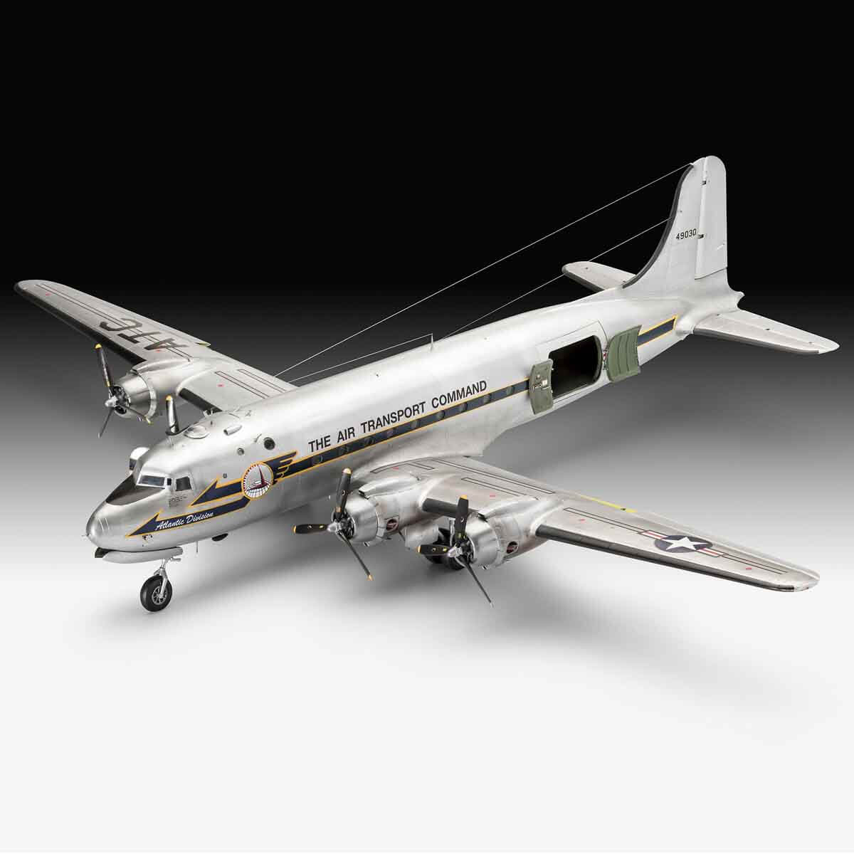 undefined - 6a579_Revell_172_75th_Anniversary_Berlin_Airlift_VG05652.jpg