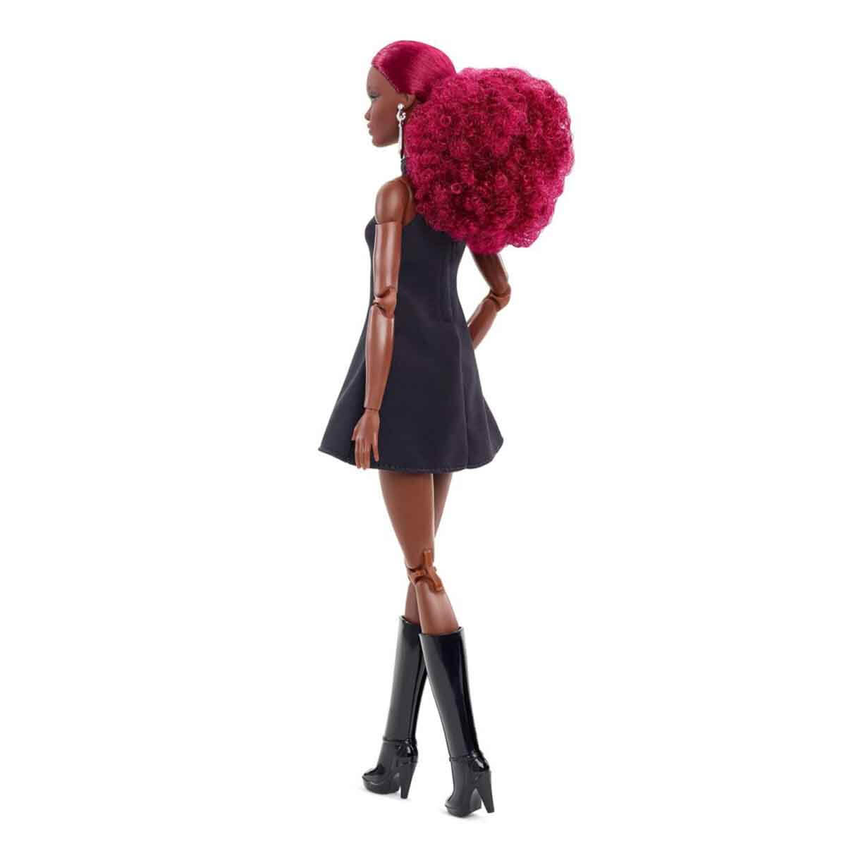 undefined - 6ca93_Barbie_Basics_Ikonik_Koleksiyon_Bebegi_Model_03_JB.jpg