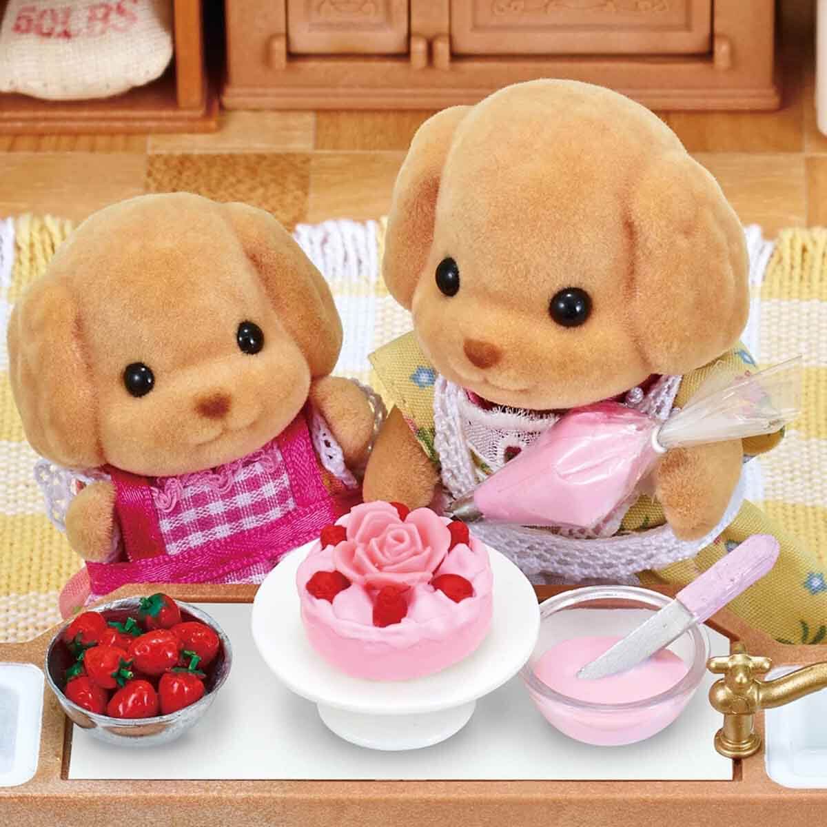 undefined - 6d020_Sylvanian_Families_Toy_Poodle_Ailesi_4lu_Figur_Set.jpg