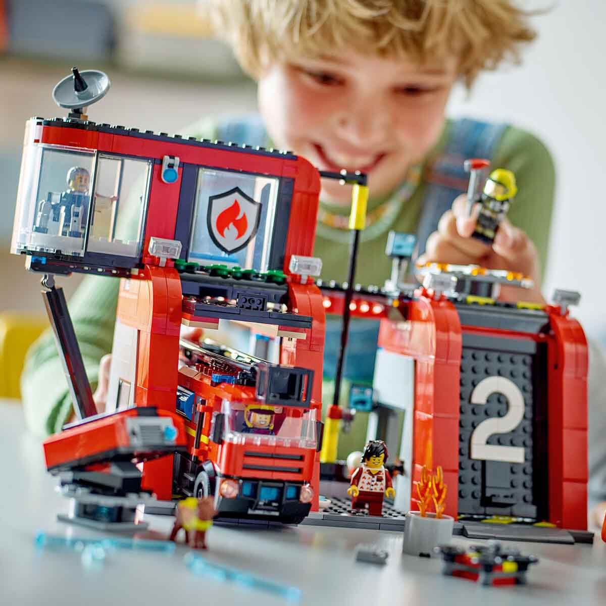 undefined - 6d214_LEGO___City_Itfaiye_Kamyonlu_Itfaiye_Merkezi_60414.jpg